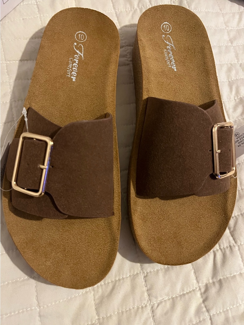 Forever Comfort Women’s Brown Buckle Slide Sandals